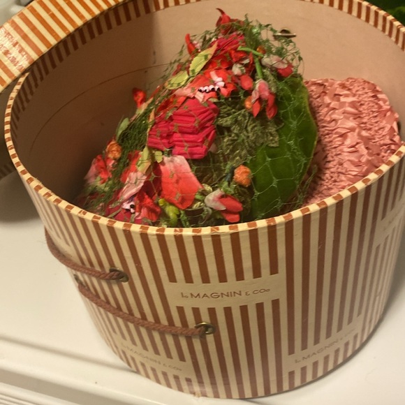 Two Vintage 1940s Pill Box Hats In IMagnum Hat Box